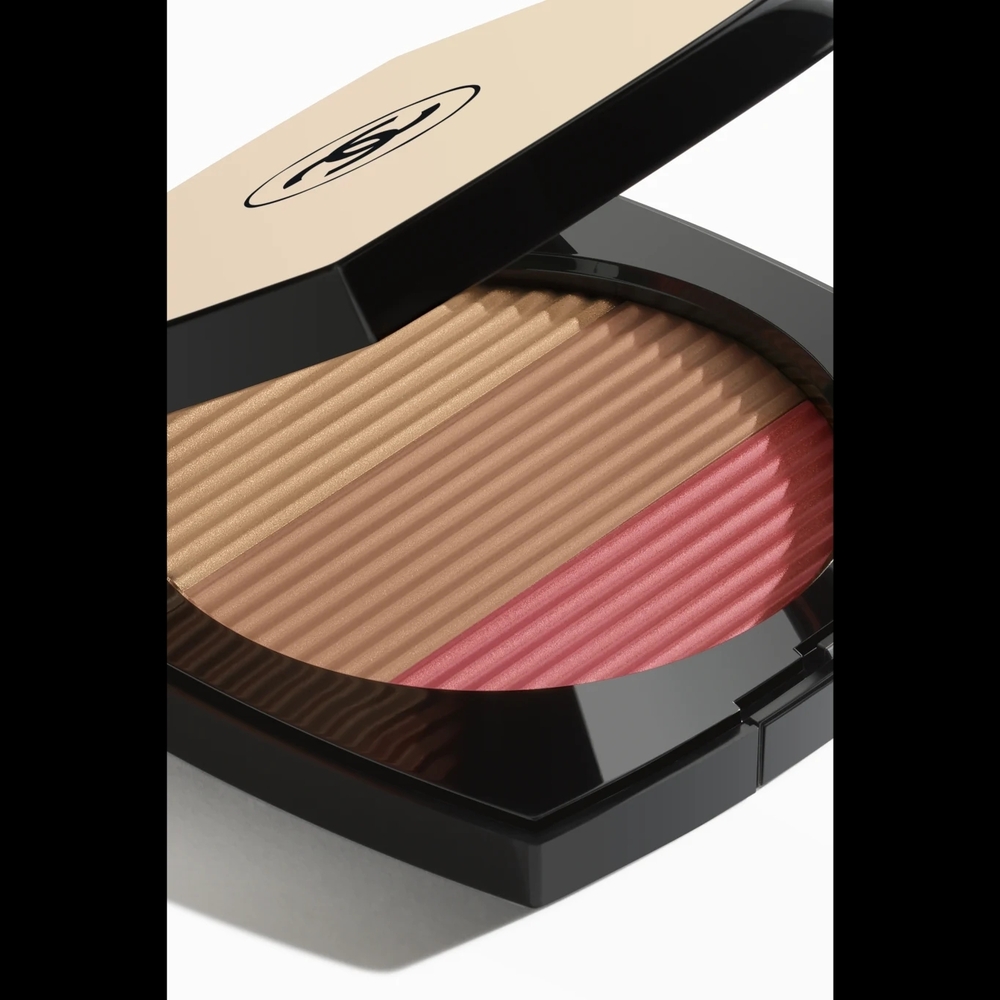 CHANEL LES BEIGES Healthy Glow Sun-Kissed Powder - Picture 2 of 5